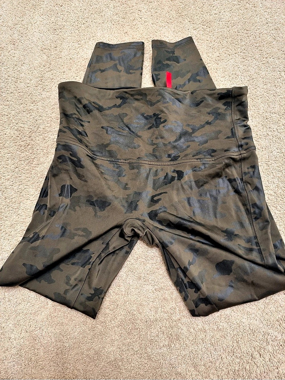 SPANX Look At Me Now Seamless Camo Leggings - Sz XL